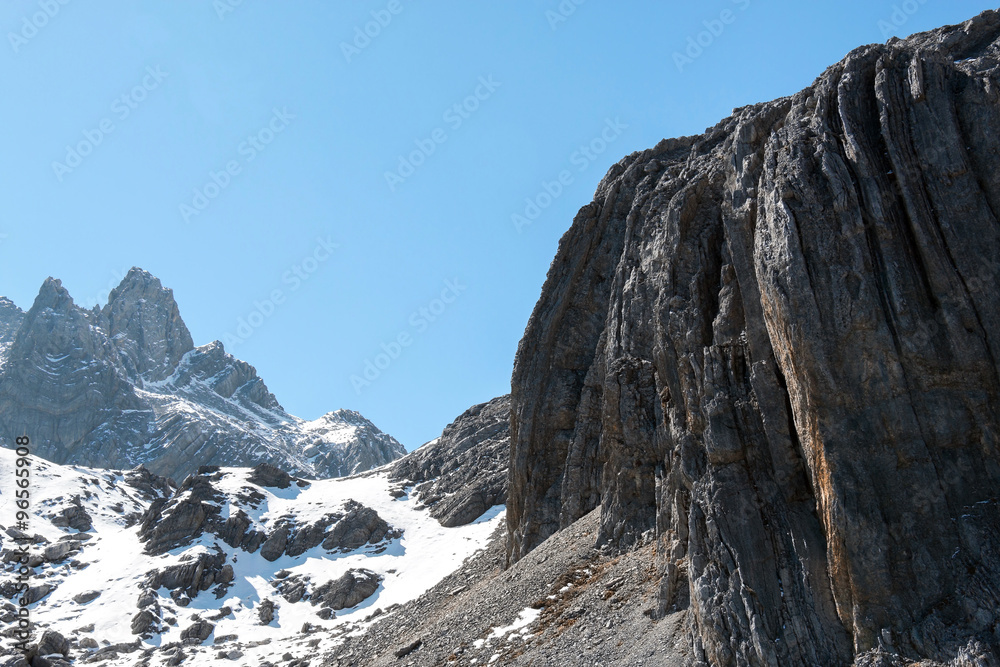 高山脉，玉龙雪山。中国云南丽江。