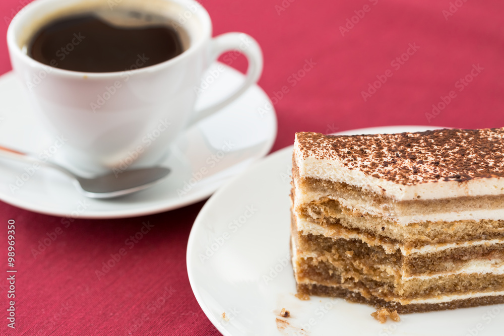 Tiramisu cake