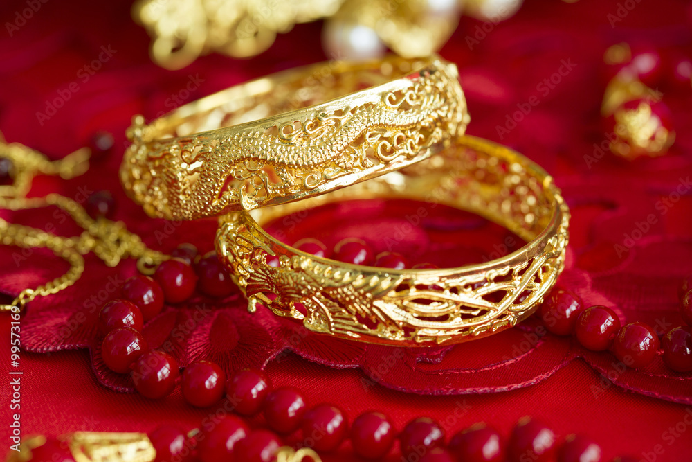 Traditional Chinese wedding elements