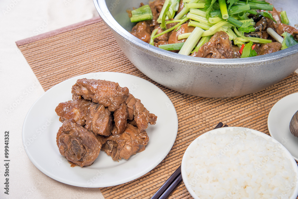 中国年夜饭绍兴春鸡