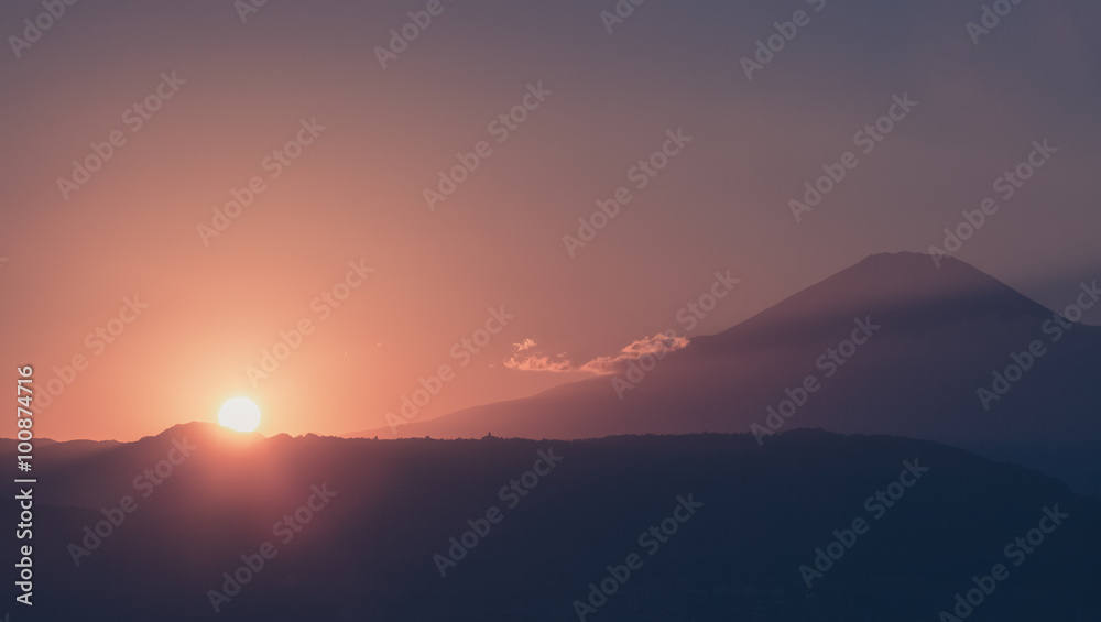 秋末富士山落日美景