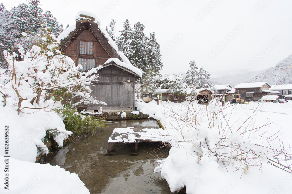 世界遗产白川村，冬天有雪