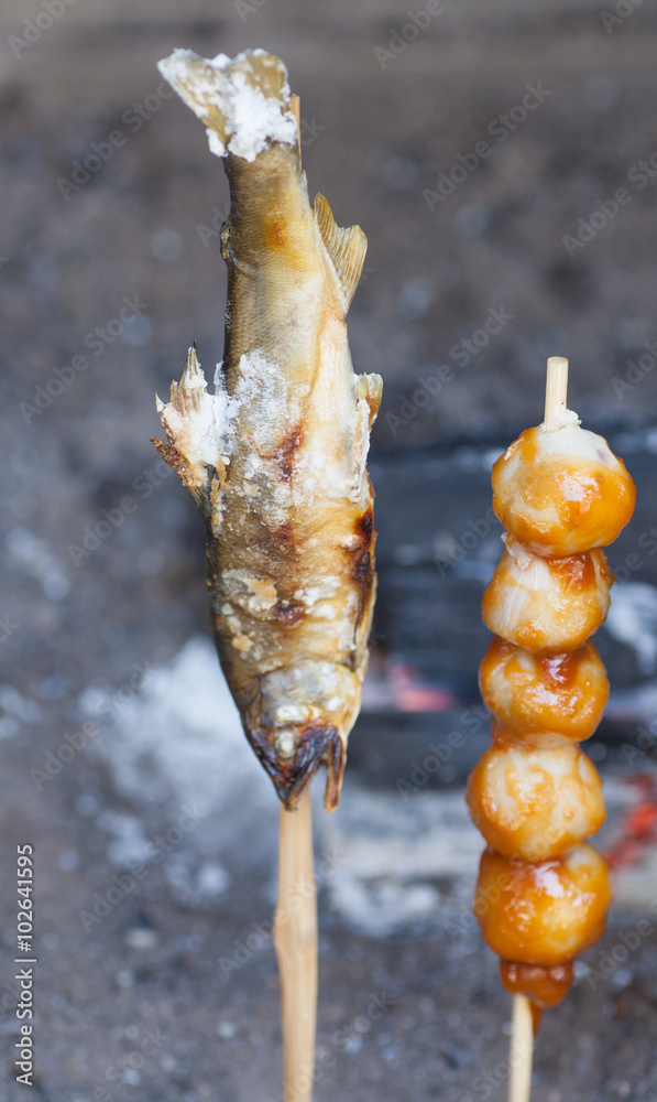 日本传统街头美食，Saba Shioyaki盐烤鲭鱼