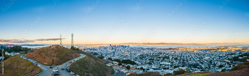 双峰旧金山市中心全景