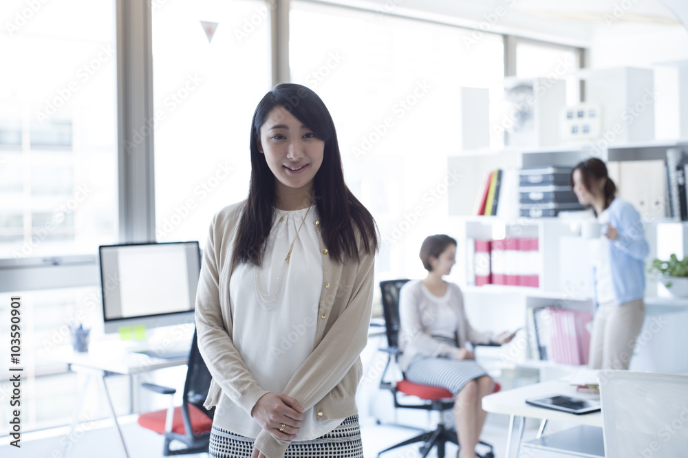 亚洲女性职场写真