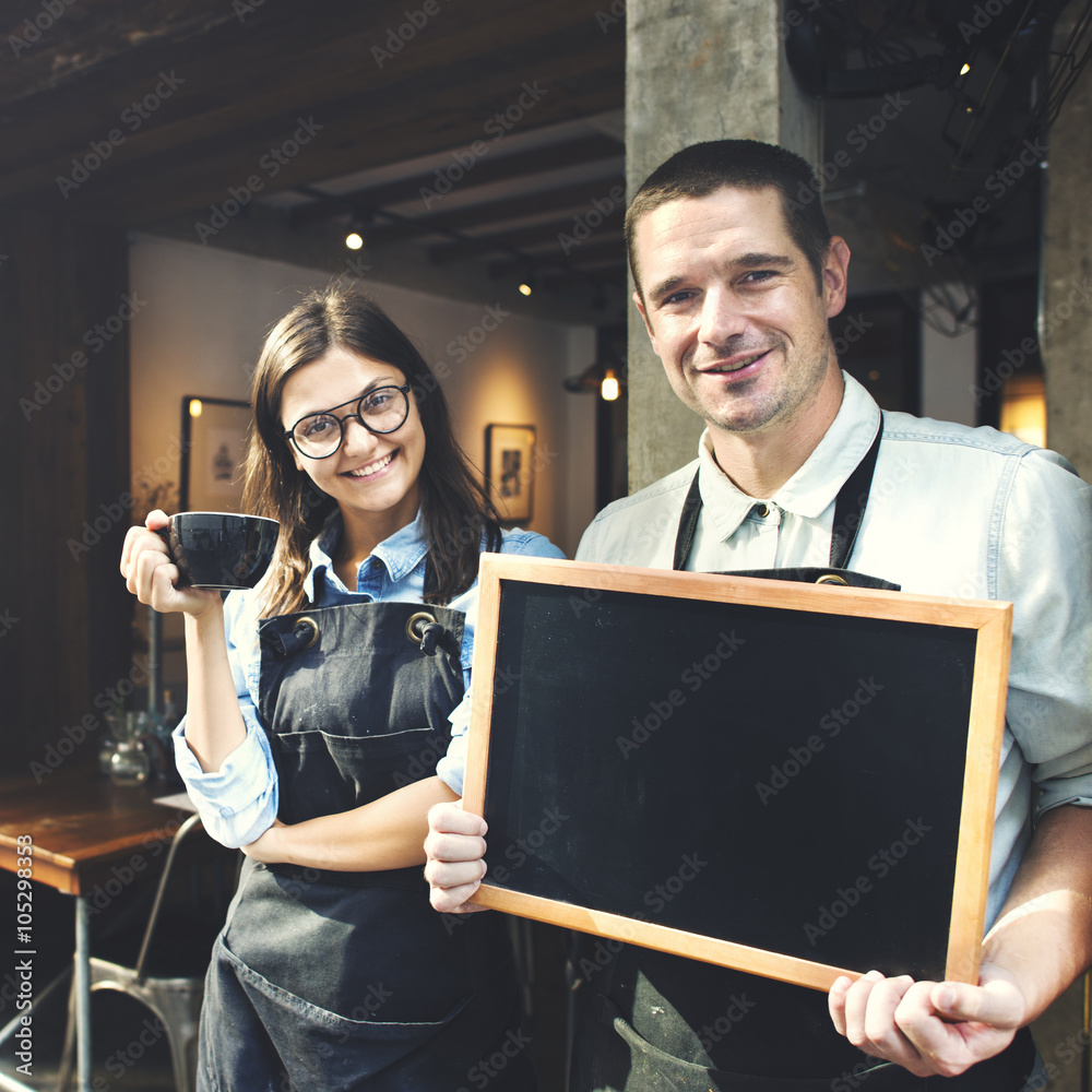 咖啡师员工工作咖啡店概念