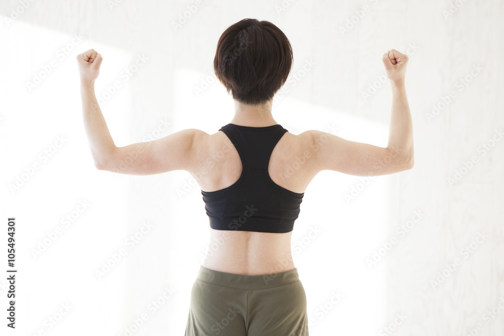 Women are trained the arm muscles