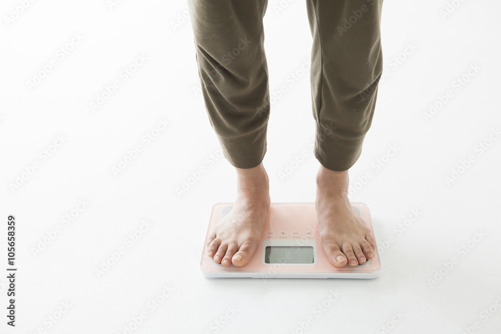 Women are to measure the body weight