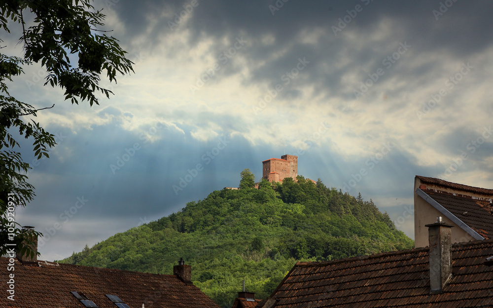 位于莱茵-普法尔茨的Burg Trifels