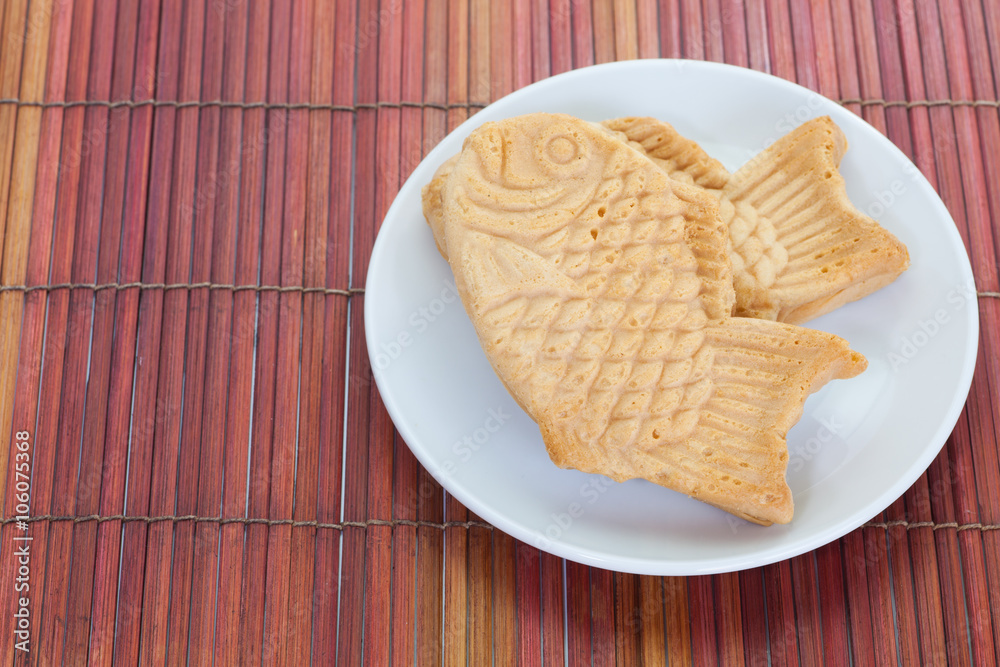 Taiyaki，用普通煎饼或华夫饼面糊制作的日本鱼形蛋糕