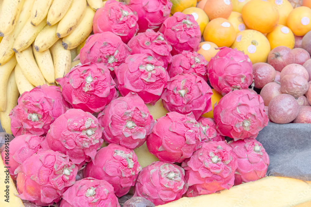 Pitaya(dragon fruits) in a market 