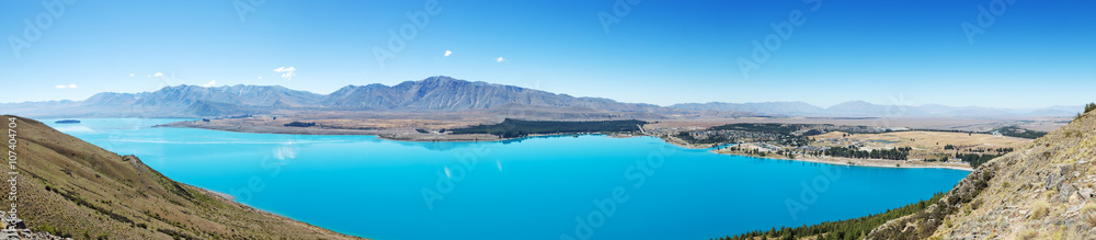 新西兰夏日湖泊景观