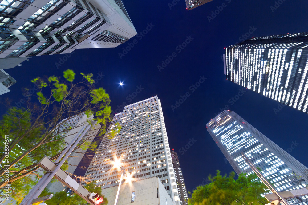 新宿高層ビルの夜景