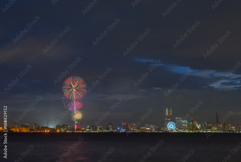 2015年日本夏季横滨湾烟花