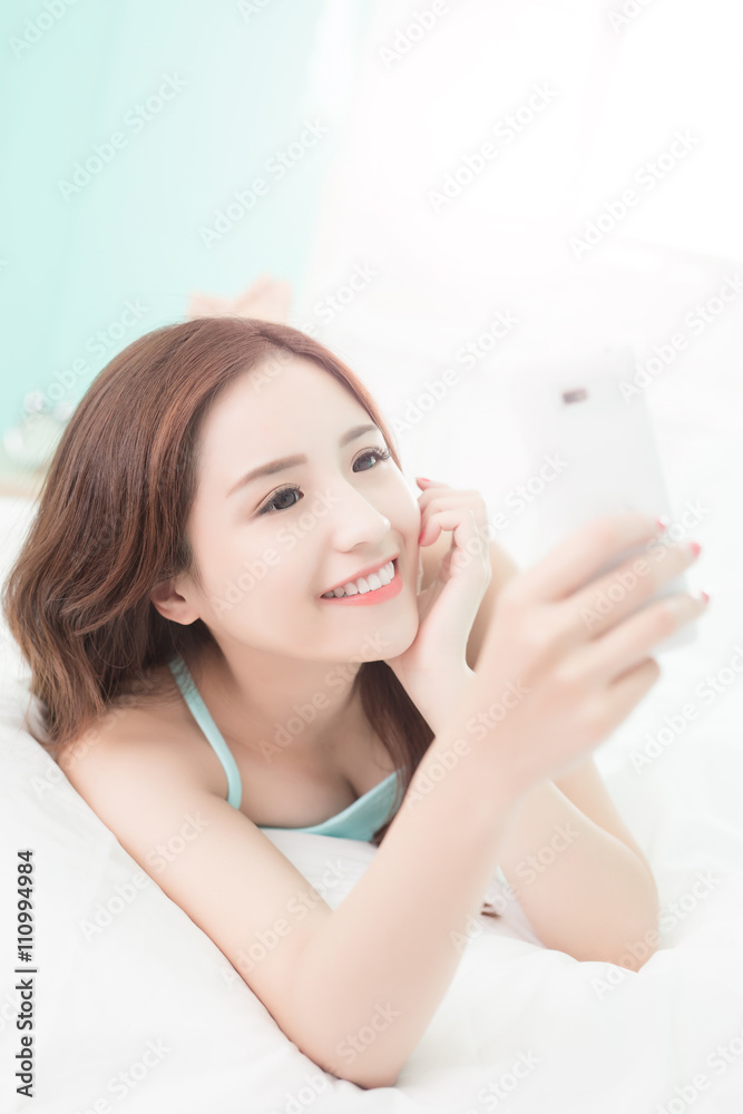 smile woman take a selfie