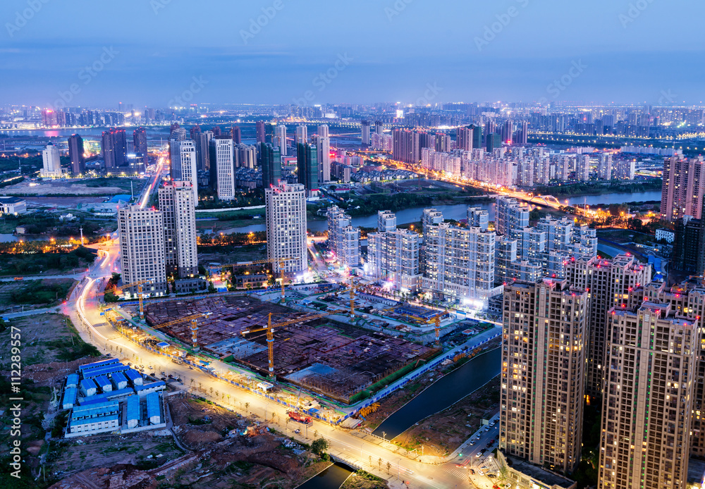 夜间城市鸟瞰图