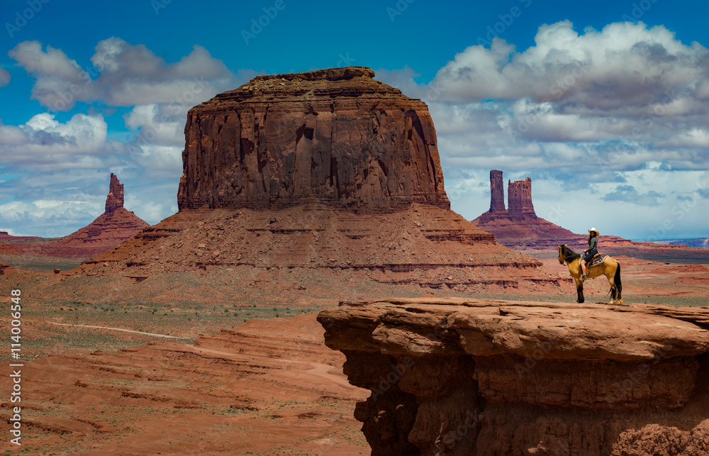 Horseback Riding John Fords Point - Monument Valley