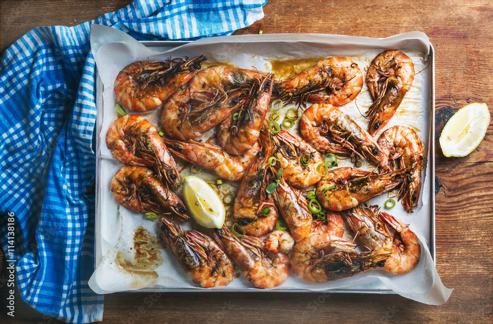 Roasted tiger prawns with fresh leek and lemon