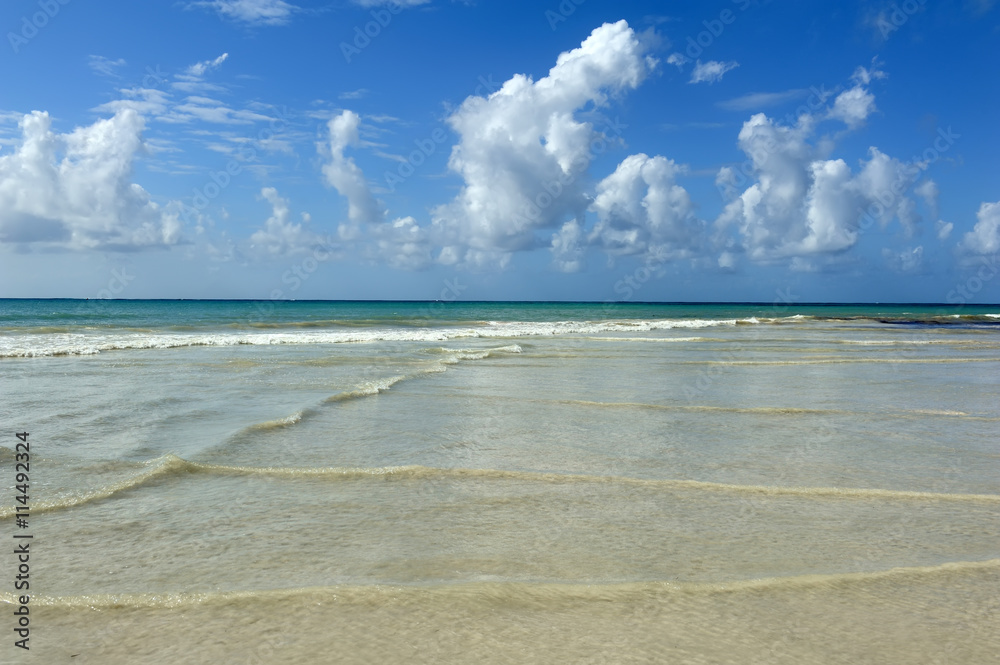 夏日海滩与海洋