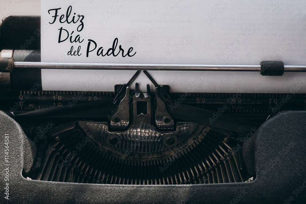 Feliz dia del padre写在纸上