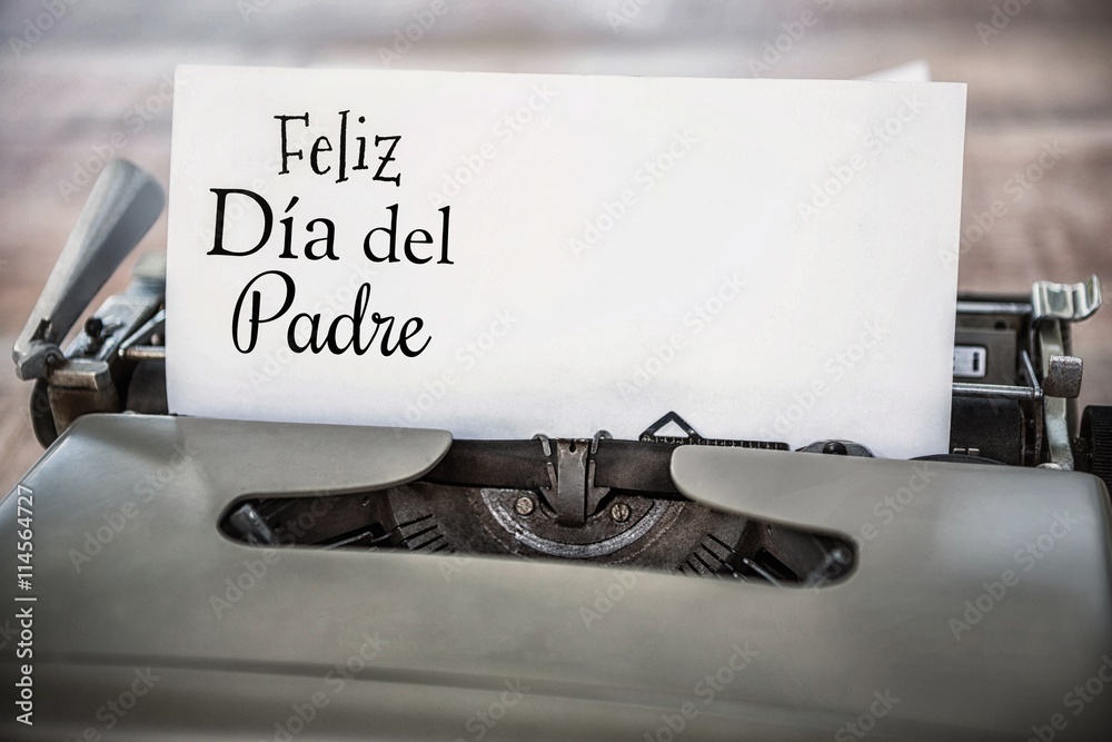 Feliz dia del padre写在纸上