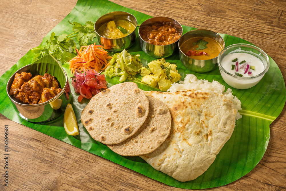 インドの典型的なカレー定食　ミールズ　 Lunch of meals south India