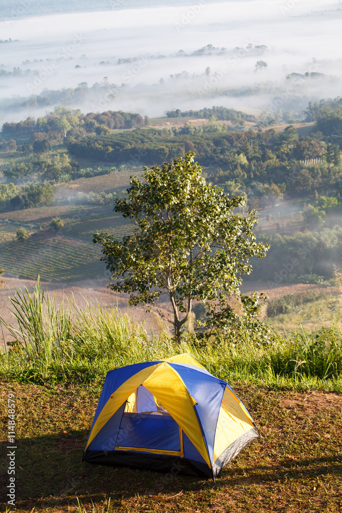 Khao kho Phe Khao Takhian Ngo View Point圆顶帐篷露营