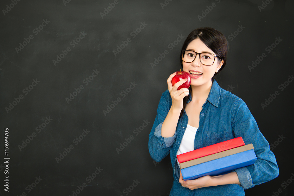 confidence university student happy to back to school with textb