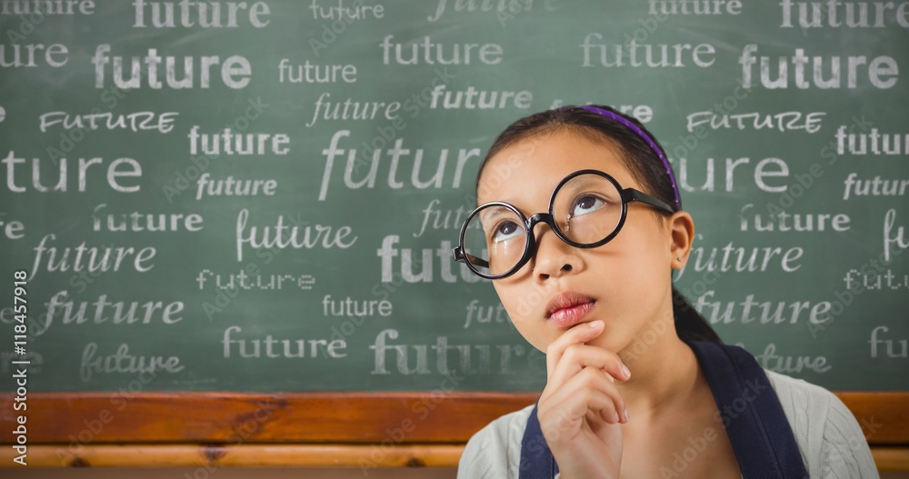 年轻女孩抬头的合成图像