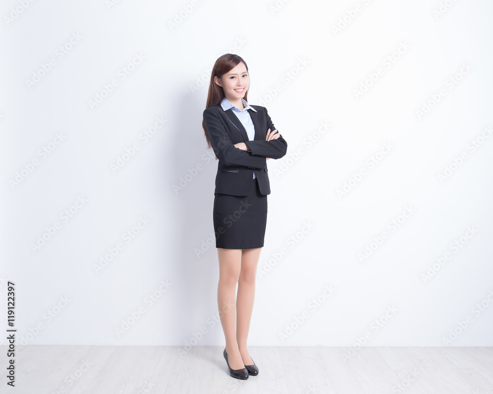 woman stand with white wall