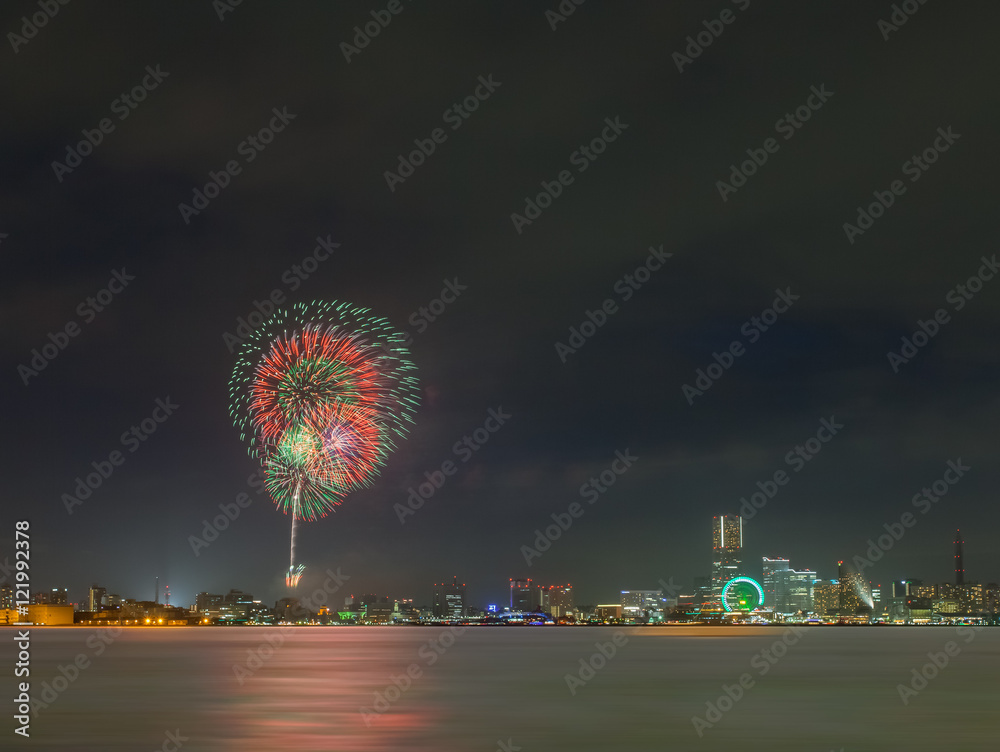 2015年日本夏季横滨湾烟花