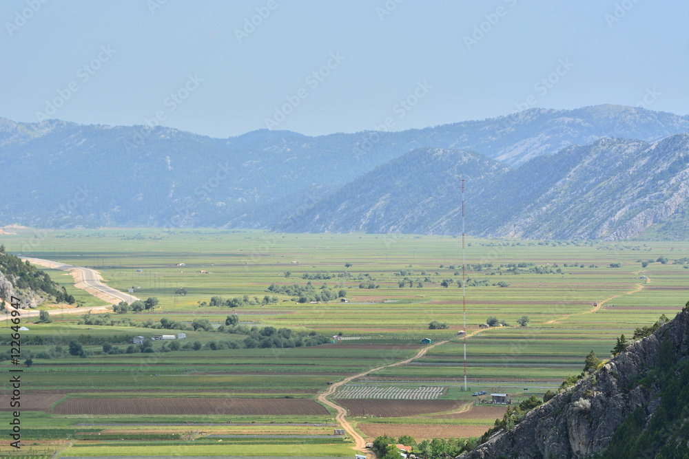 Dağlar Arasında Tarımcılık