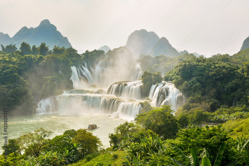 中国广西德天瀑布美景