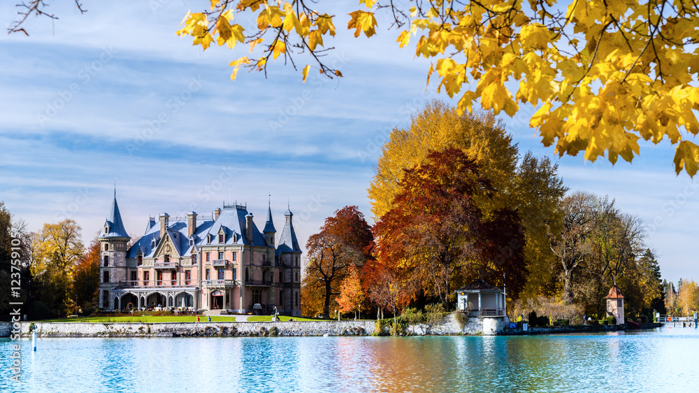 Schloss Schadau am Thunersee，Berner Oberland，Schweiz（施韦茨伯尔尼奥伯兰沙道城堡）