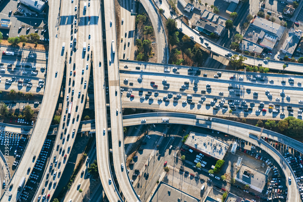 洛杉矶高速公路交叉口鸟瞰图