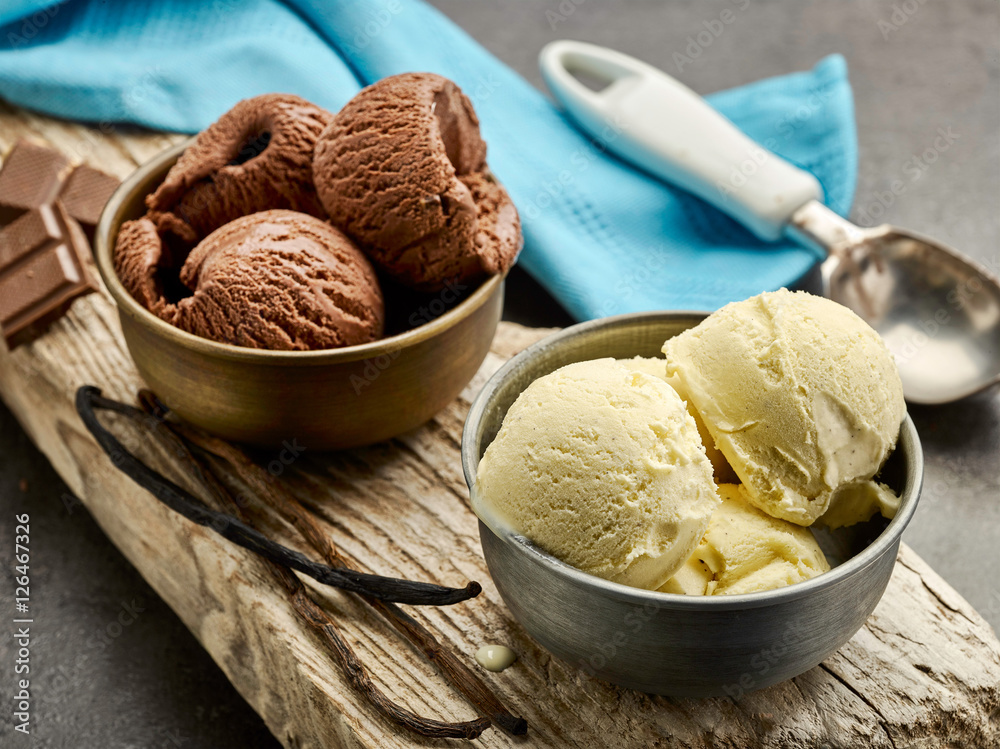 vanilla and chocolate ice cream