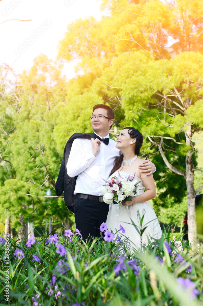 asian wedding couple