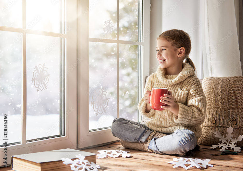 孩子做纸雪花