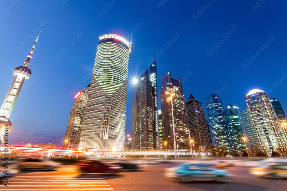 上海现代建筑与城市道路夜景