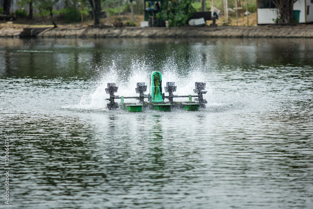 Aerator turbine wheel fill oxygen into water