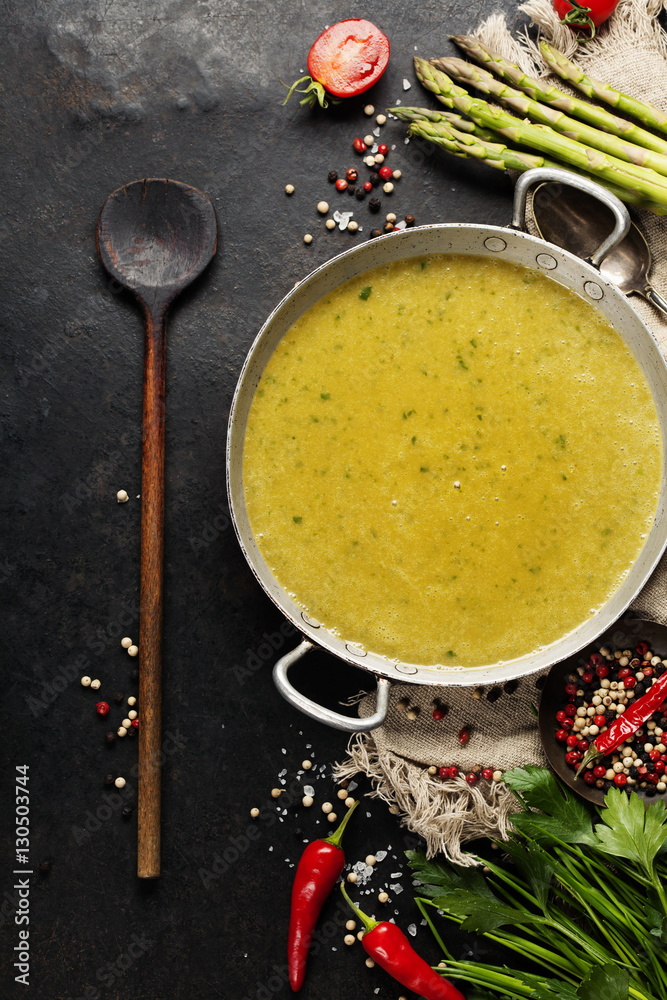 Asparagus cream soup