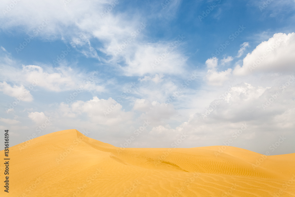 desert dunes background