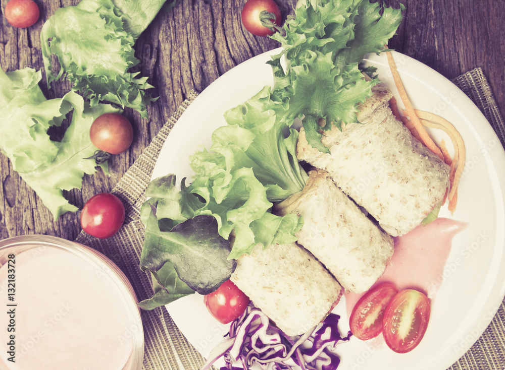 the fresh whole wheat bread wraps with vegetables and fruit 