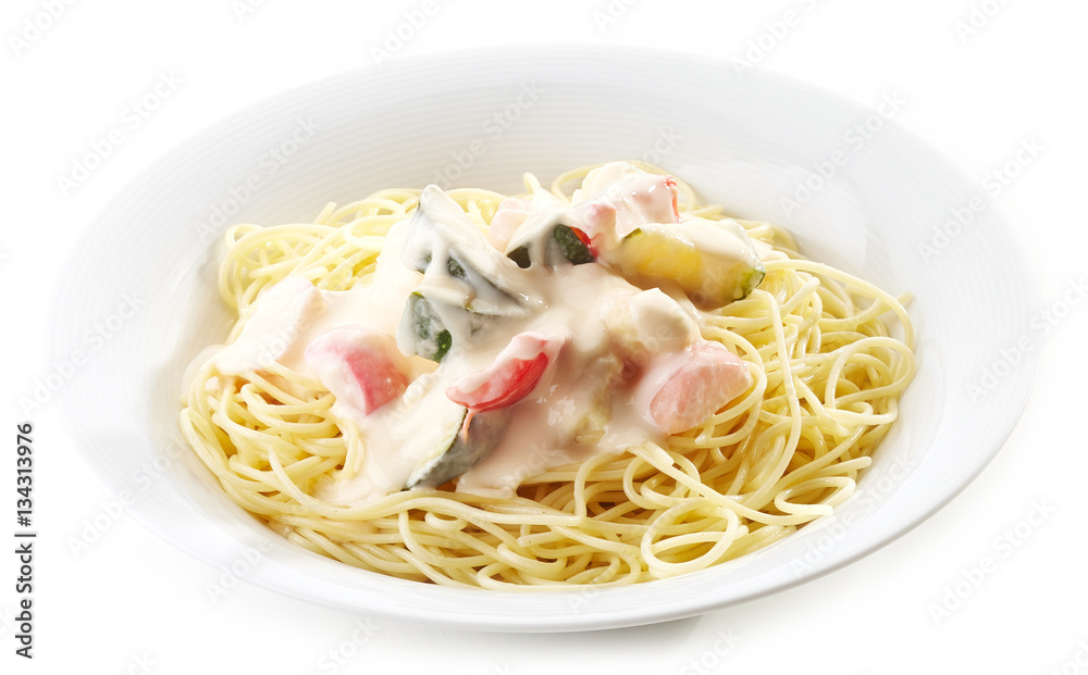 spaghetti with vegetables and creamy sauce