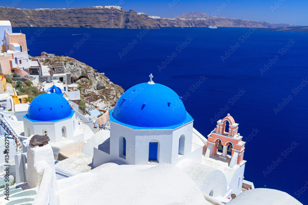 Beautiful Oia town on Santorini island, Greece