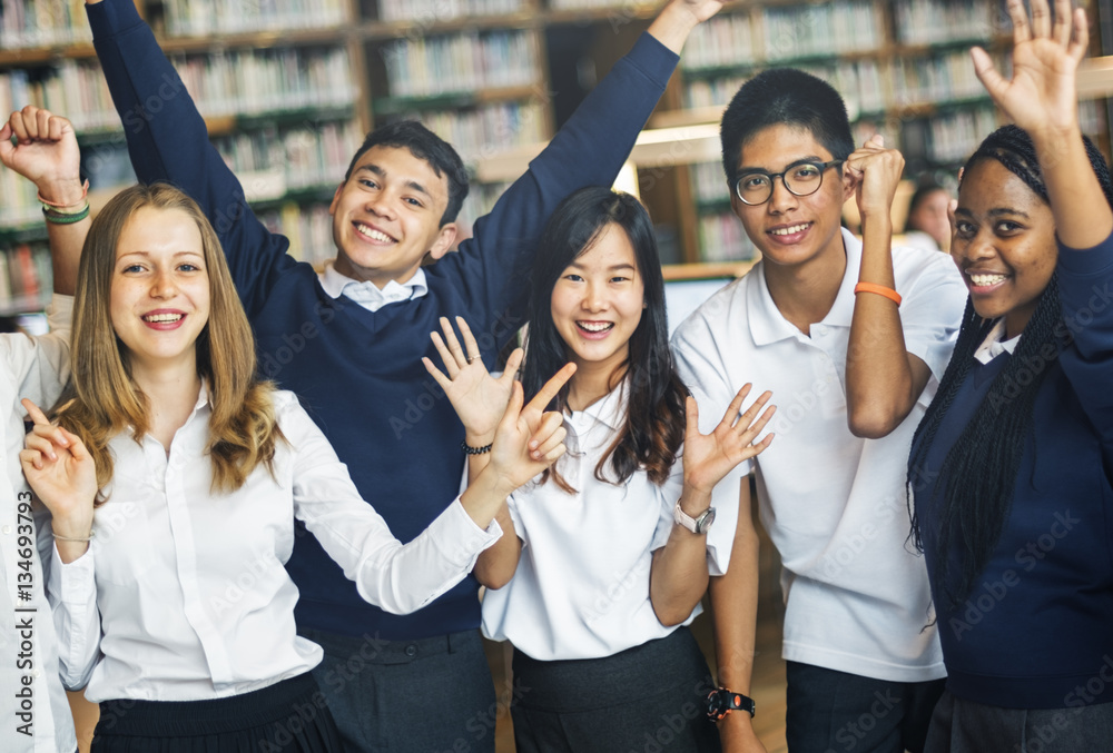 学生朋友图书馆校园学习学院概念