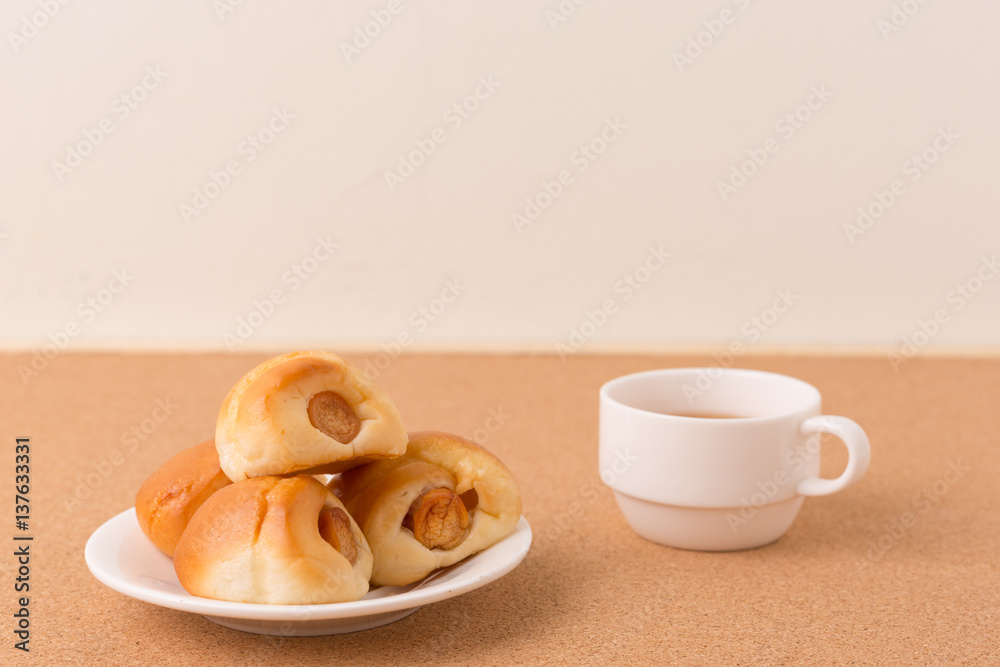 Sausage mini bun serve with tea