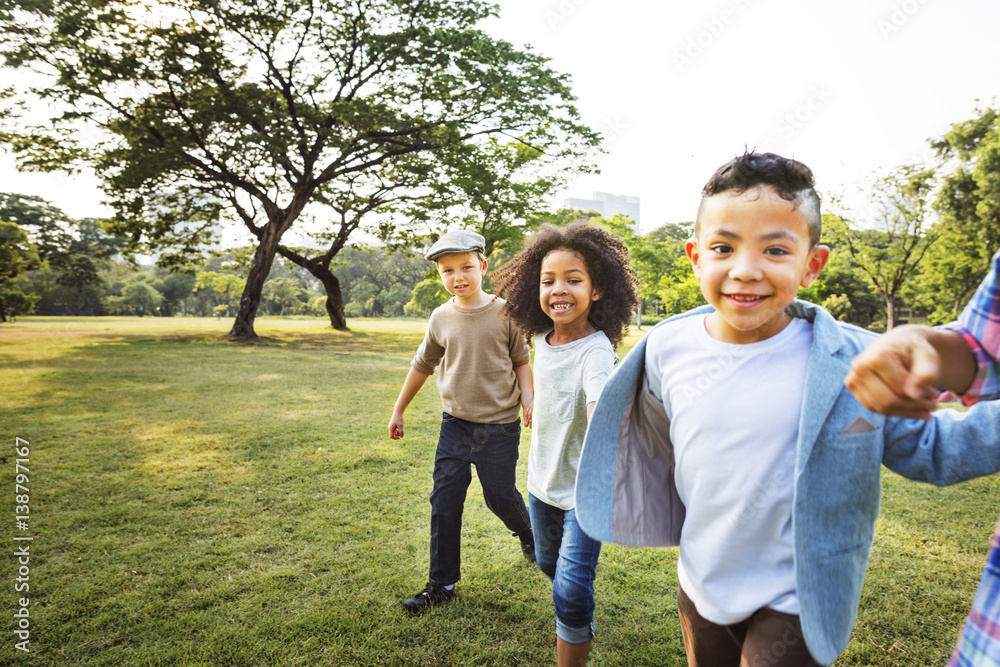 Frendship Trendy Playful Leisure Children儿童概念