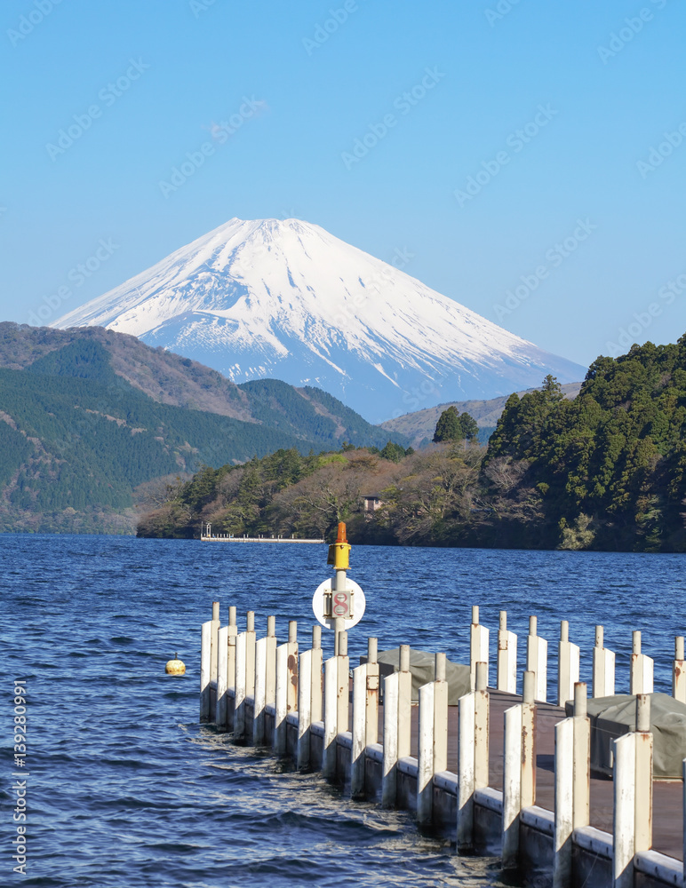 Beautiful Lake ashi and mt. Fuji in autumn season