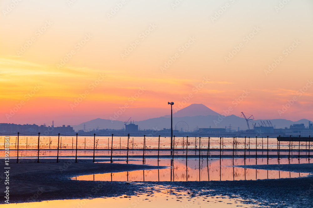 Tokyo bay and Mountain Fuji at beautiful twilight